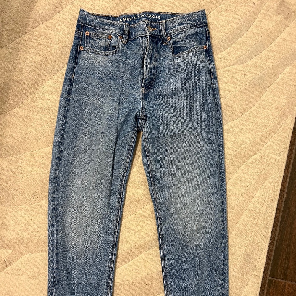 American Eagle Mom Jean
